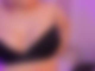 julieta-wildblod's Live Sex Cam Show