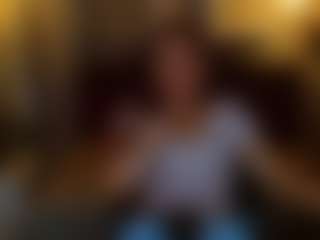 Live cam show with kathekitten - Striptease MILF on Dare Cams
