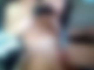 Kushbombz's Live Sex Cam Show
