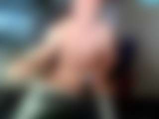 Kushbombz's Live Sex Cam Show