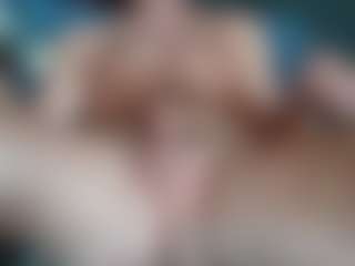 Kushbombz's Live Sex Cam Show