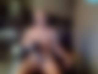 Kushbombz's Live Sex Cam Show