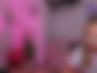 Live cam show with olivia-kit - Flashing on Gym Cam Girls