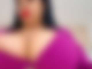 Live cam show with PlusSizeGoddess - Middle Aged on Mixed Magazine Live