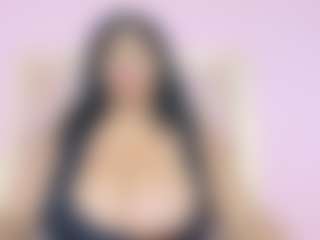 Live cam show with PlusSizeGoddess - Grandes Tetas on Hubzter Live