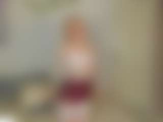 Live cam show with Annabella - Skinny on liverealitysex.com