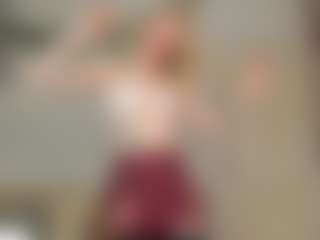 Live cam show with Annabella - Blonde Hair Teen (18+) on Camiplay Live