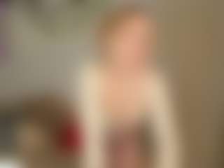 Live cam show with Annabella - Blonde Hair on Camsoda