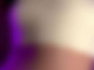 Live cam show with BeaPeria - Smoking on madthumbs