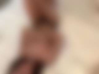 Live cam show with BeaPeria - Athletic Bedroom on Camming Site