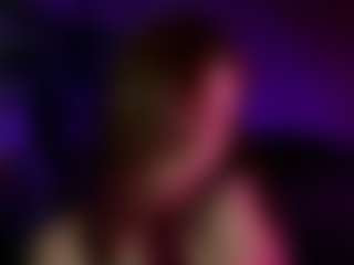 Live cam show with BeaPeria - Striptease on CamSodaAdn
