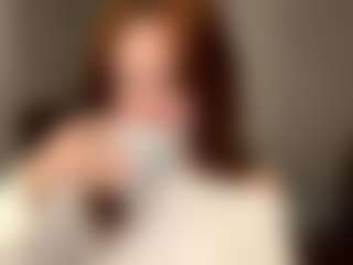 Live cam show with BeaPeria - Striptease on Gym Cam Girls