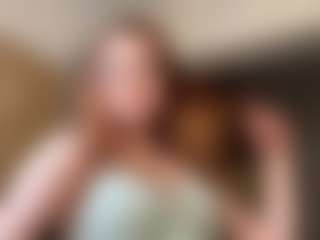 CarlineByler's Live Sex Cam Show