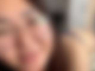 Live-camshow met Hiko - Average op Camsoda