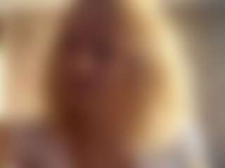 DeliaButkowski's Live Sex Cam Show