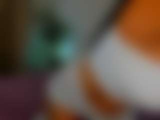 Eva-luxx MILF webcam performer live streaming