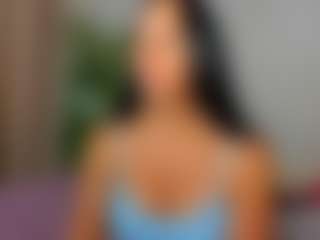 Eva-luxx MILF webcam performer live streaming