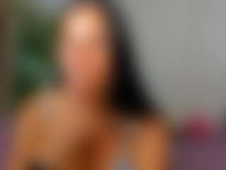 Eva-luxx MILF webcam performer live streaming