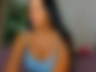 Live cam show with Eva-luxx - Camel Toe on AdultVida.com