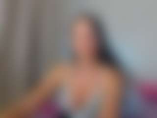 Live cam show with Eva-luxx - Joi on Camming Site