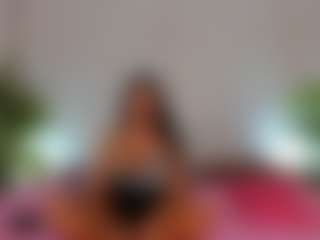 Live cam show with Eva-luxx - Blue Eyes on CamwithHer