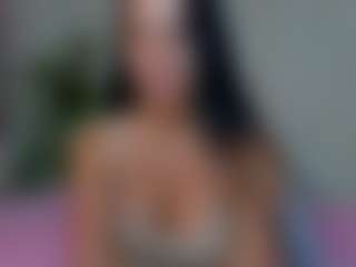 Live cam show with Eva-luxx - Facial Piercings on CamSodaAdn