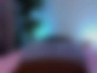 Live cam show with Eva-luxx - Cute on CamwithHer