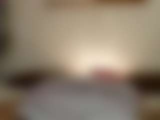 Live cam show with Eva-luxx - Smoking on Camsoda