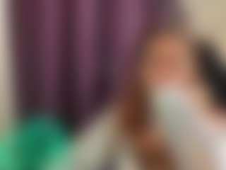 Live cam show with GlaydsDibiasi - Average on Camiplay Live