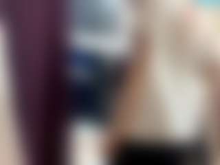 Live cam show with GlaydsDibiasi - Shaved Pussy Teen (18+) on nudelive.tv