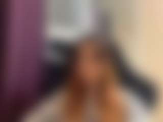 Live cam show with GlaydsDibiasi - College Brown Hair on Hubzter Live