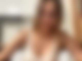 Live cam show with Eve - Shower on Gym Cam Girls