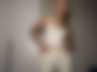 Live cam show with Eve - Green Eyes on justonemore.cc