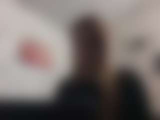 Live cam show with Lora - Brown Hair on Camsoda