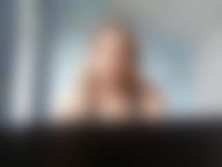 Live cam show with Lora - Oil on Camsoda
