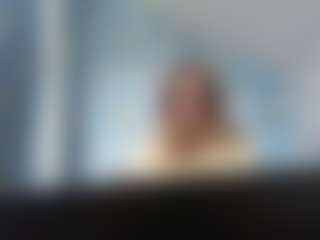 Live cam show with Lora - Moaning on StripNow