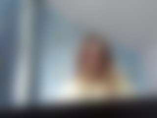 Live cam show with Lora - Moaning on slutload
