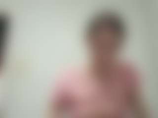 Live cam show with Lora - Amateur Brown Hair on Camsoda