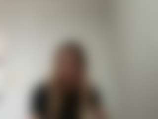 Lora's Live Sex Cam Show