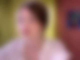 Live cam show with LyndsayDazzi - BBW on StripNow