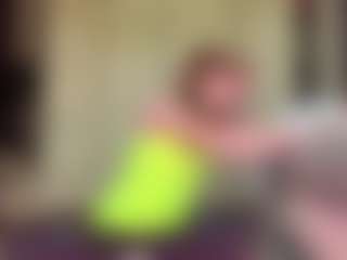 Live cam show with NicolleKoth - Fingers on Soda Cam