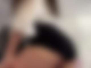 RosalineWainright's Live Sex Cam Show