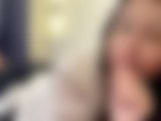 RosalineWainright's Live Sex Cam Show