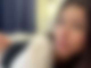 RosalineWainright's Live Sex Cam Show