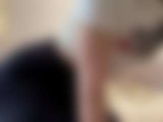 RosalineWainright's Live Sex Cam Show