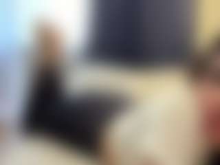 RosalineWainright's Live Sex Cam Show