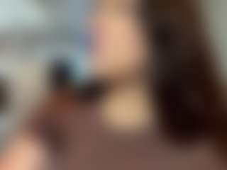 RosalineWainright's Live Sex Cam Show