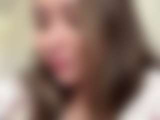 RosalineWainright's Live Sex Cam Show