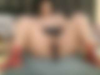 Curvybootyqueenx22's Live Sex Cam Show