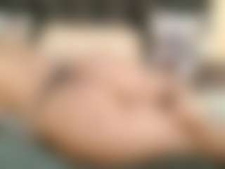 Curvybootyqueenx22's Live Sex Cam Show